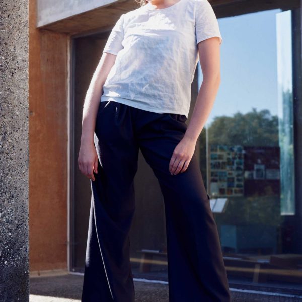 Blouse+trousers_BLACK_FOXES_EDGES_colleciton_photocredits_Ursula_Schmitz