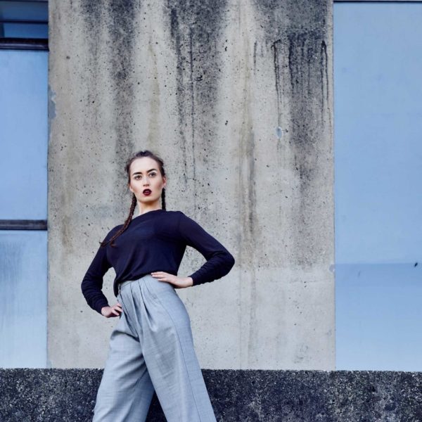 Pulllover+trousers_BLACK_FOXES_EDGES_collection_photocredits_Ursula_Schmitz